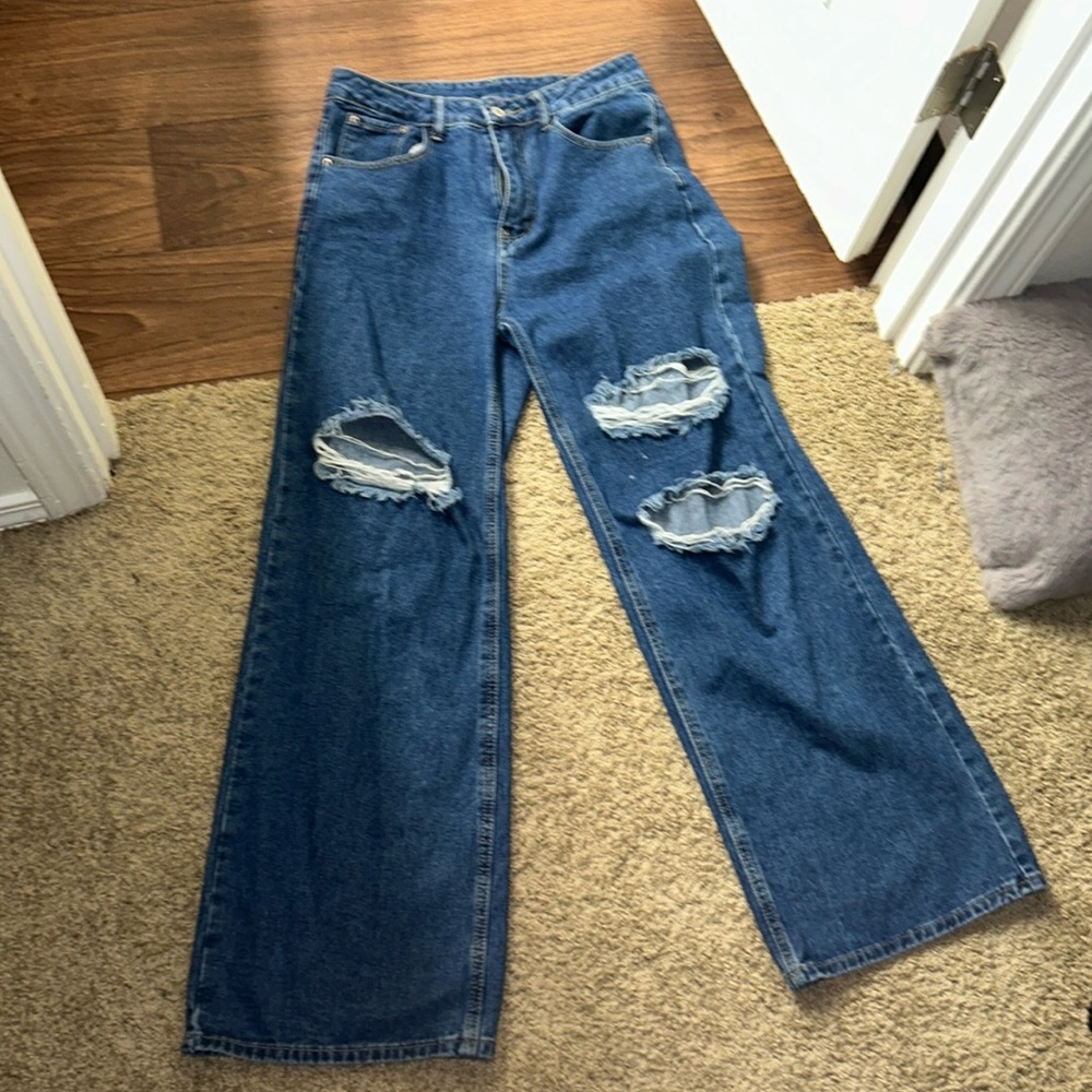 Women’s baggy ripped jeans